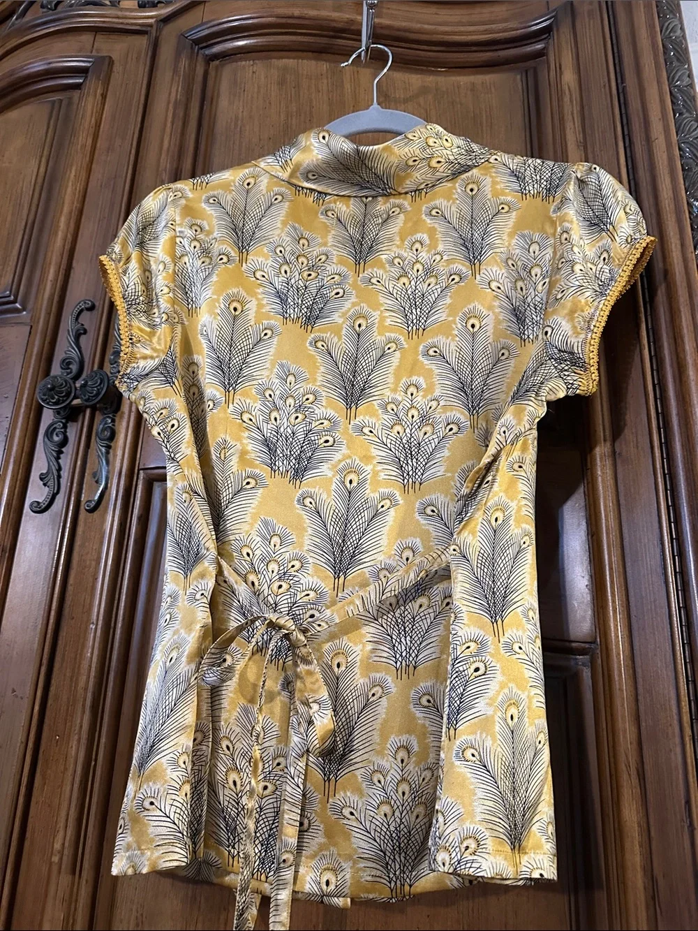 Free People Gold Black Silk Peacock Feather Pattern Attached Neck Scarf Blouse 8